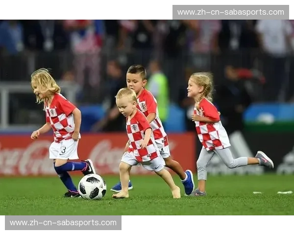 巴尔干的灵魂德比：当红白格子碰撞蓝金新星，一场超越胜负的足球史诗